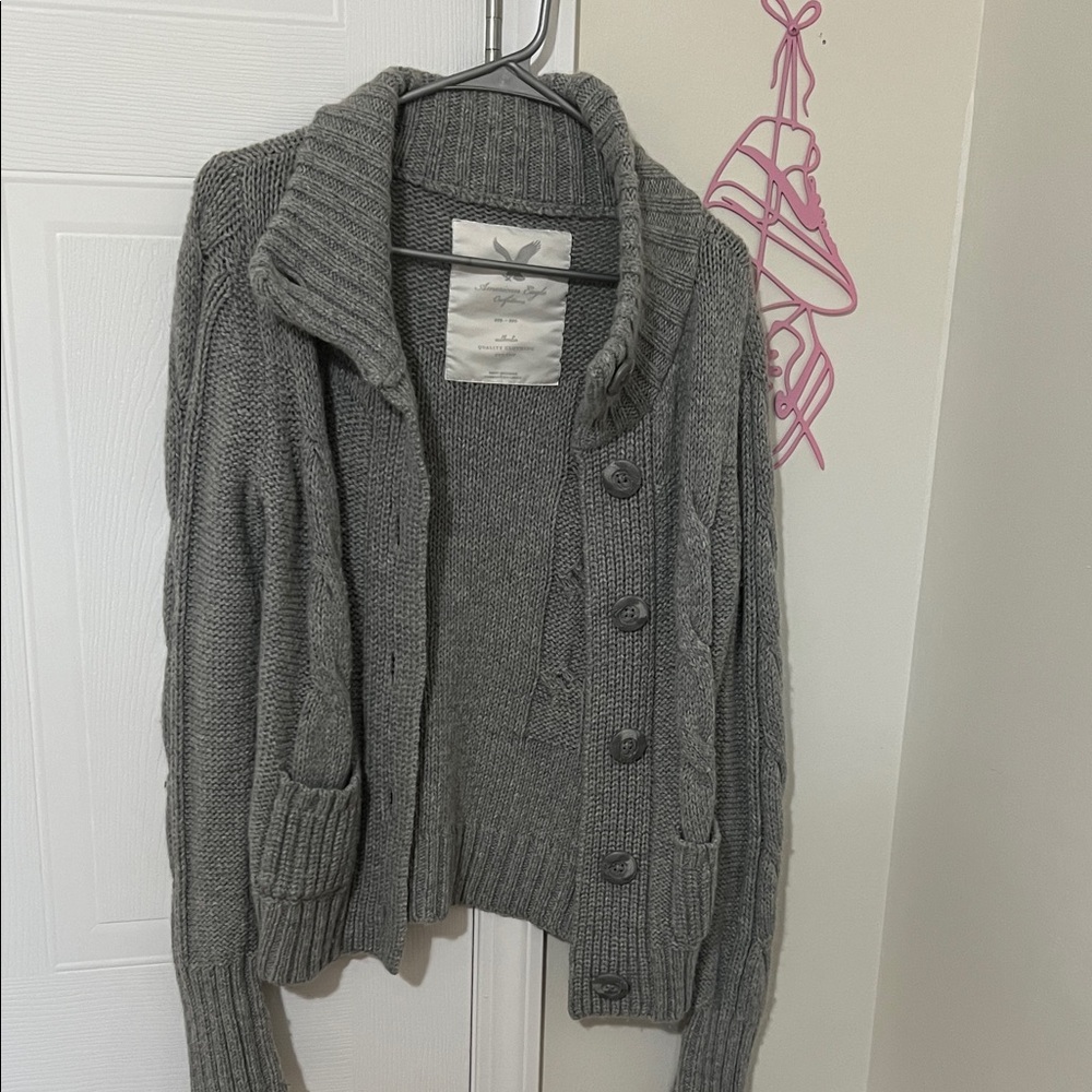 American Eagle Gray Chunky Knit Cardigan